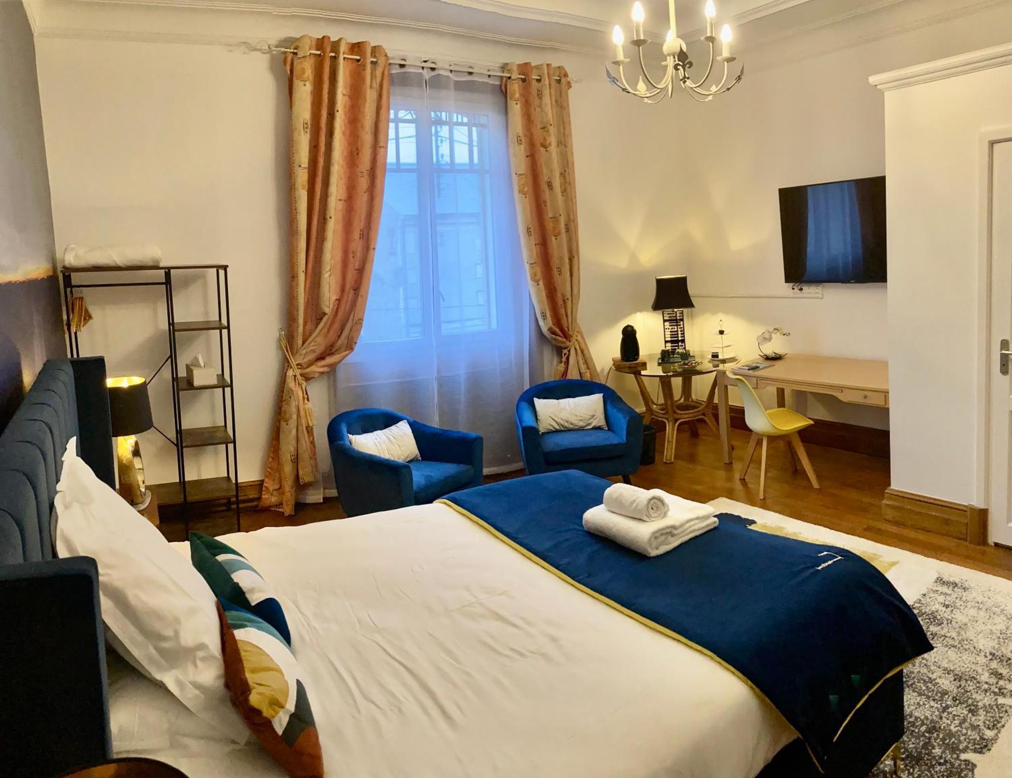 La Des Roses D'hotes Piscine Chauffee Bed & Breakfast Lucon
