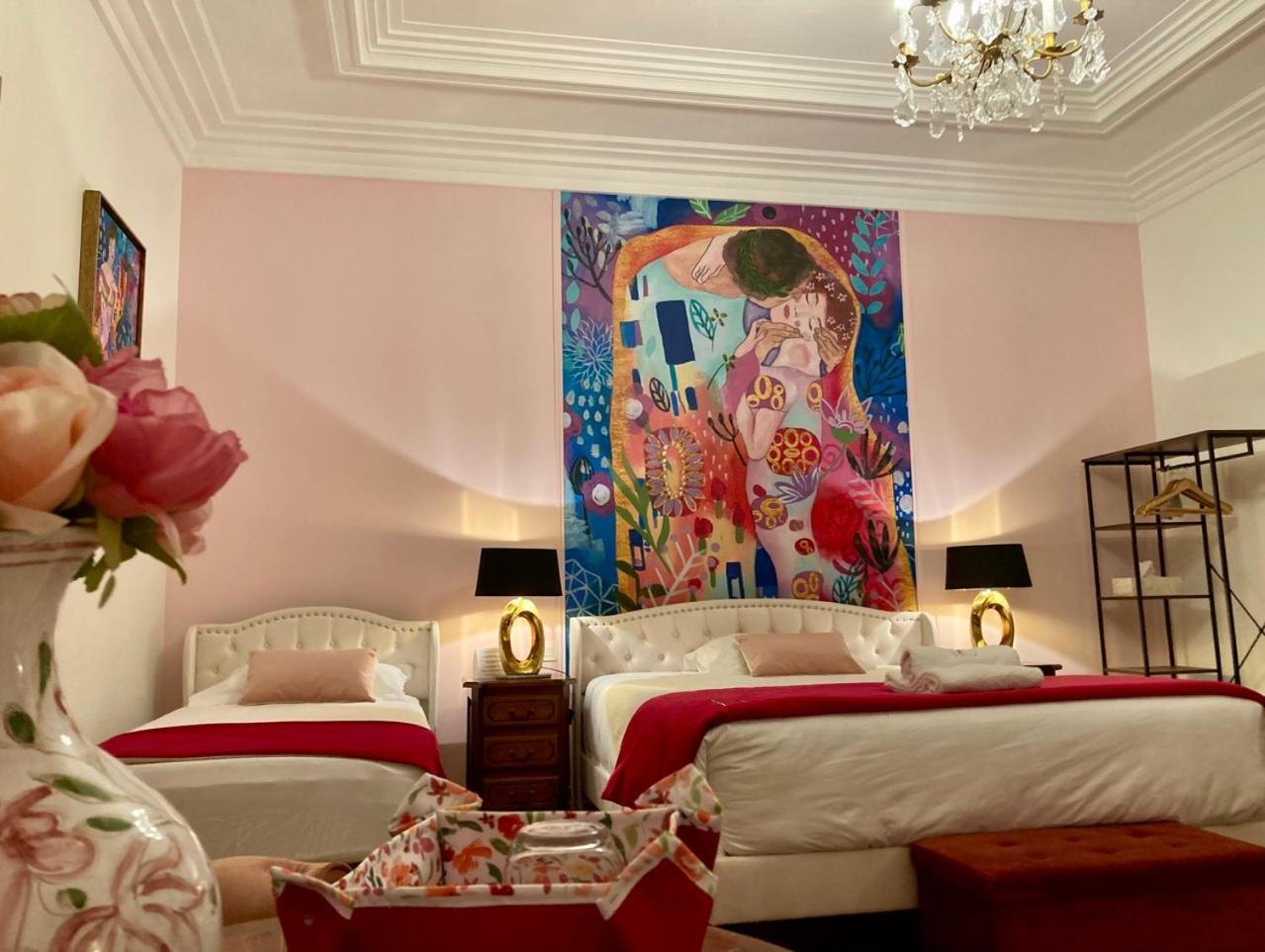 La Des Roses D'hotes Piscine Chauffee Bed & Breakfast *